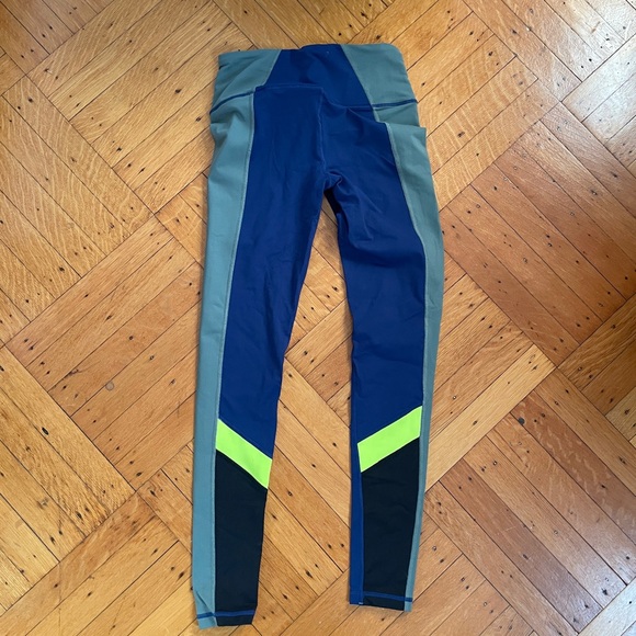 Victoria Sport Blue and Grey Leggings XS - Picture 3 of 6